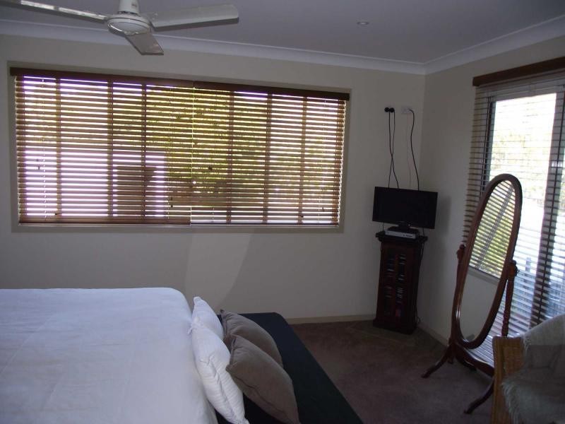 16 Eastbourne Terrace, Macleay Island QLD 4184
