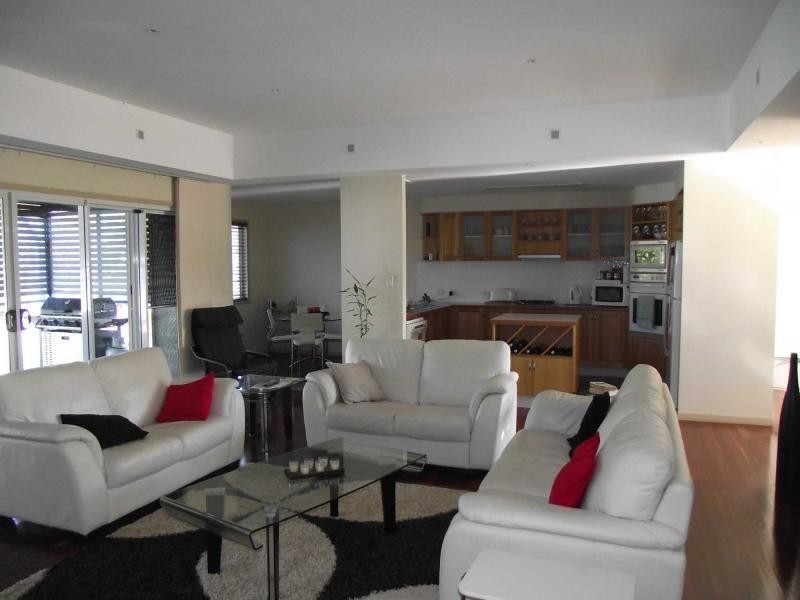 16 Eastbourne Terrace, Macleay Island QLD 4184