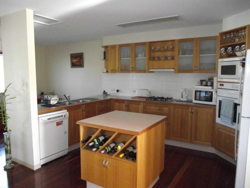 16 Eastbourne Terrace, Macleay Island QLD 4184