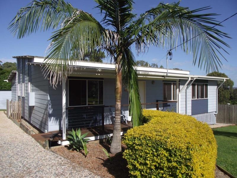 16 Eastbourne Terrace, Macleay Island QLD 4184
