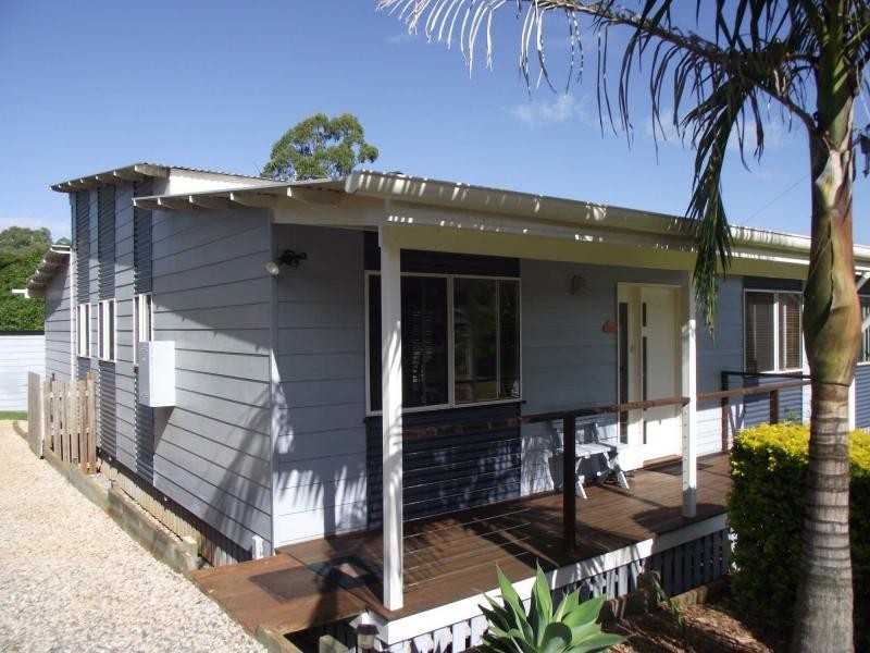 16 Eastbourne Terrace, Macleay Island QLD 4184