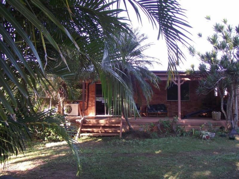 8 Squire Street, Macleay Island QLD 4184