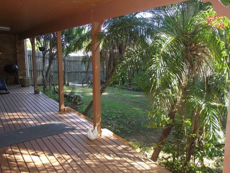 8 Squire Street, Macleay Island QLD 4184