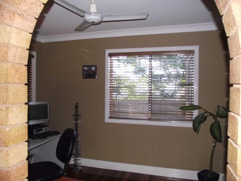 8 Squire Street, Macleay Island QLD 4184