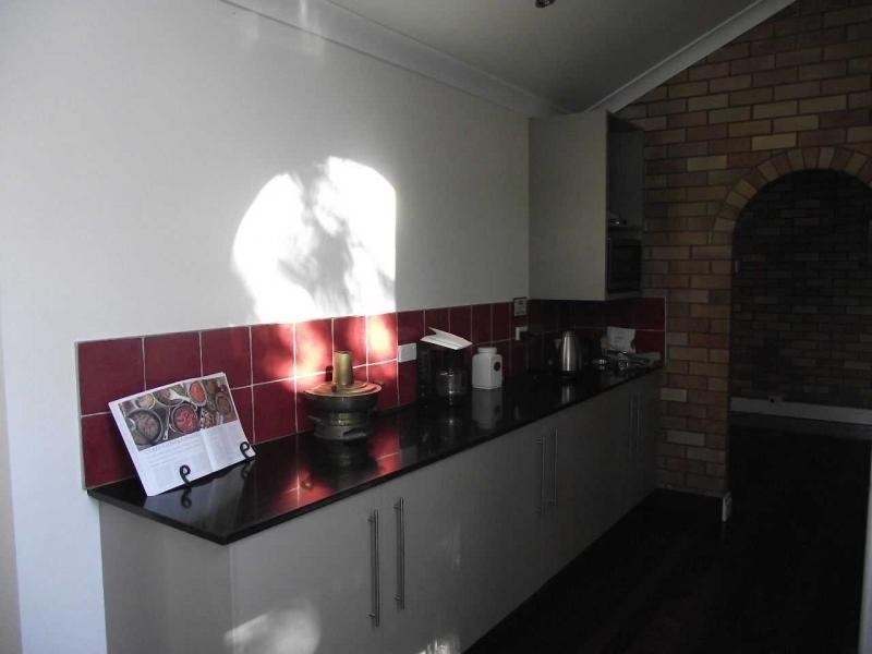 8 Squire Street, Macleay Island QLD 4184