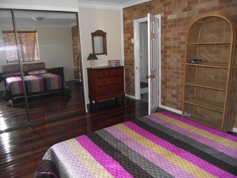 8 Squire Street, Macleay Island QLD 4184