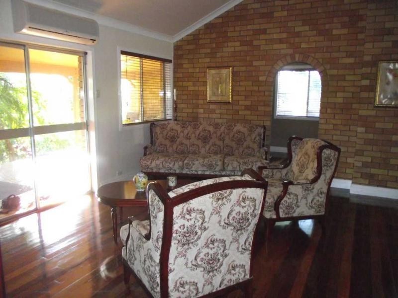 8 Squire Street, Macleay Island QLD 4184