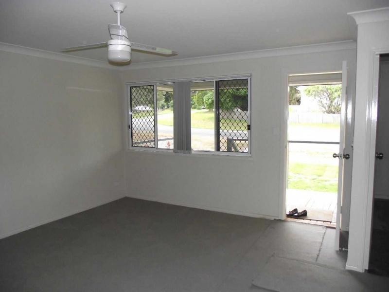 17 Michael Street, Macleay Island QLD 4184