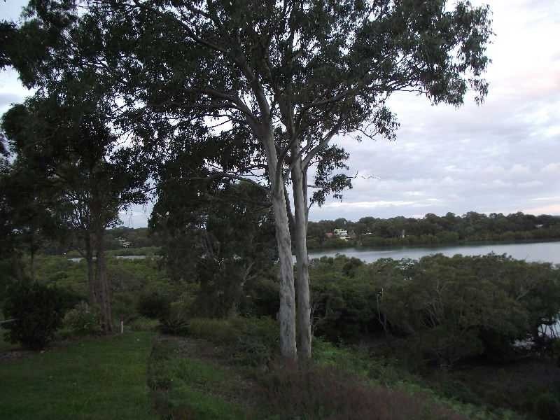 6 Cowes Street, Macleay Island QLD 4184