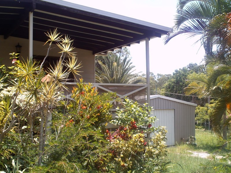65 High Central Road, Macleay Island QLD 4184