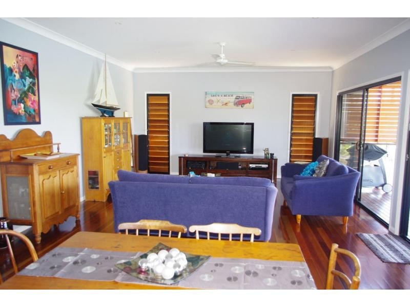 8 Alawa Street, Macleay Island QLD 4184