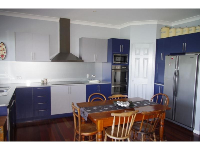 8 Alawa Street, Macleay Island QLD 4184