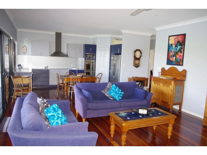 8 Alawa Street, Macleay Island QLD 4184