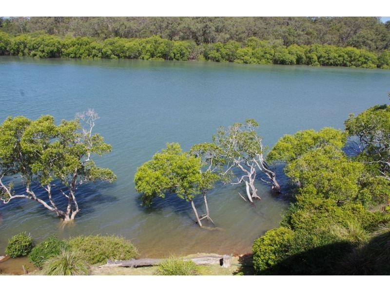 8 Alawa Street, Macleay Island QLD 4184