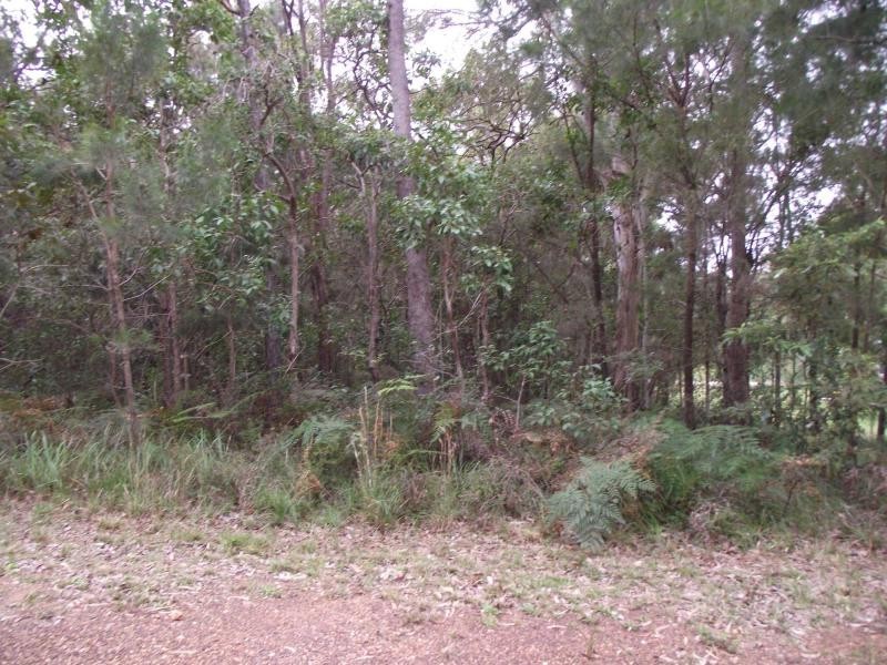 13 Flora Street, Lamb Island QLD 4184