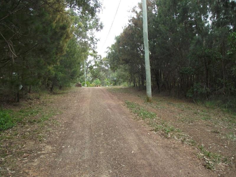 13 Flora Street, Lamb Island QLD 4184