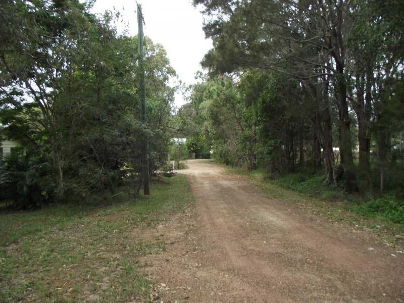 13 Flora Street, Lamb Island QLD 4184