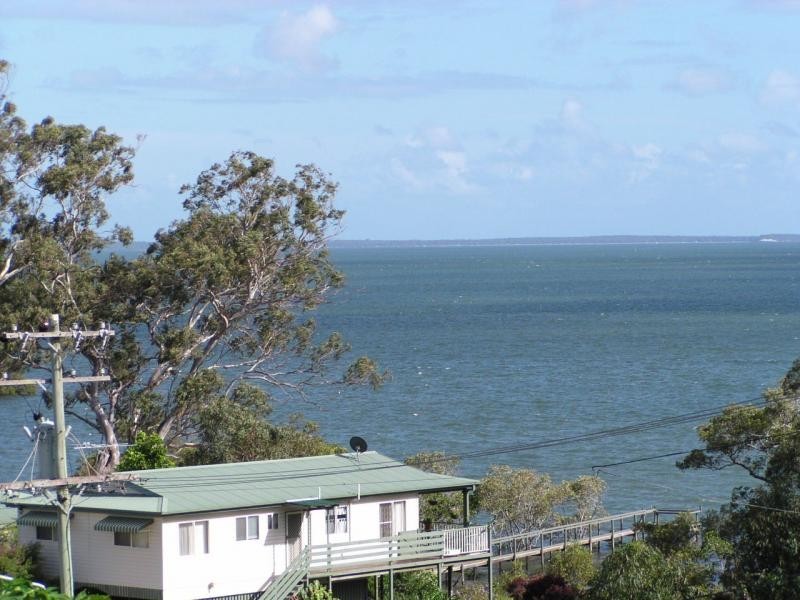 14 Lovell Parade, Lamb Island QLD 4184