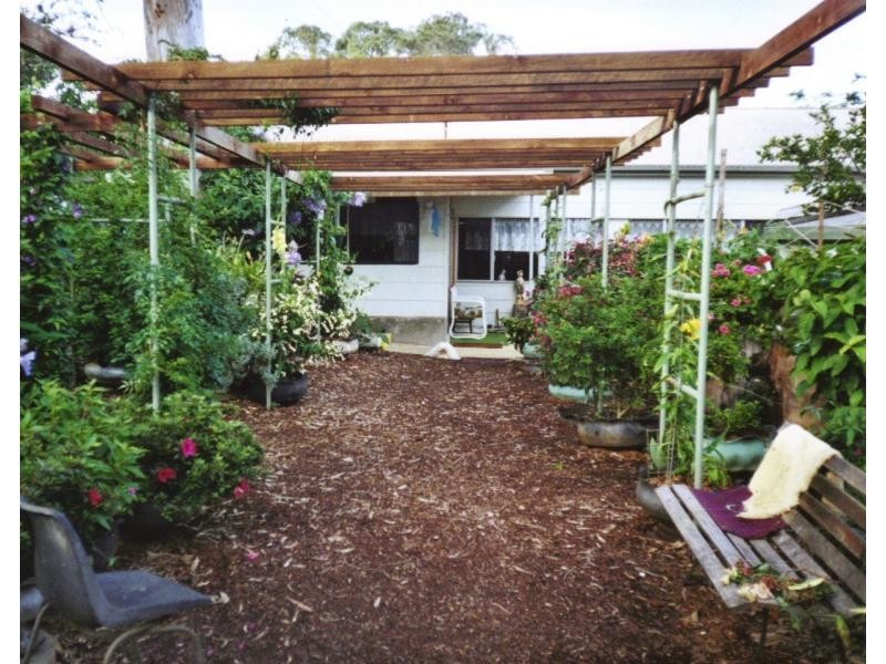 14 Lovell Parade, Lamb Island QLD 4184