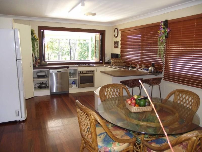 10 Double Bay Street, Macleay Island QLD 4184