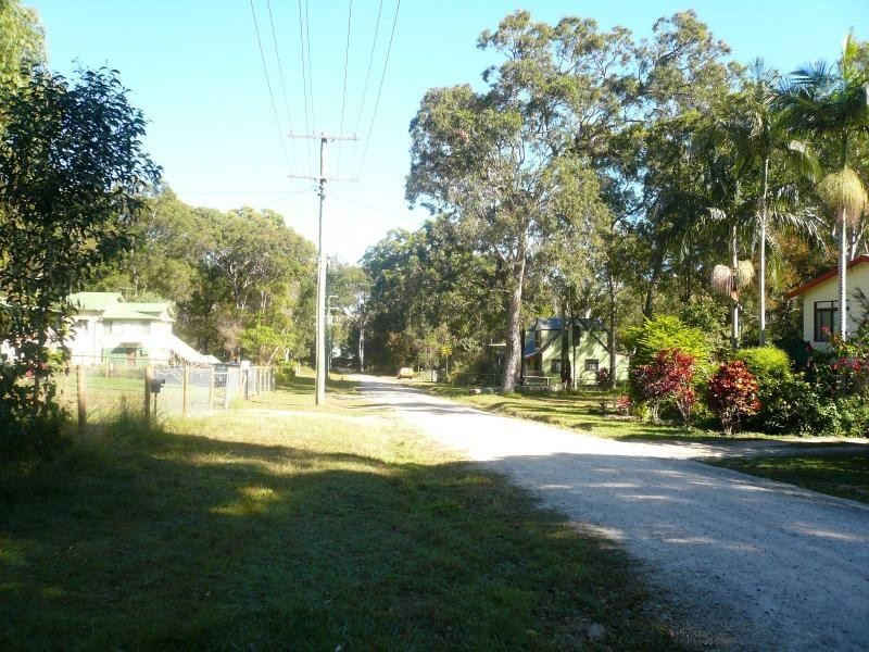 8 Noogie Street, Macleay Island QLD 4184
