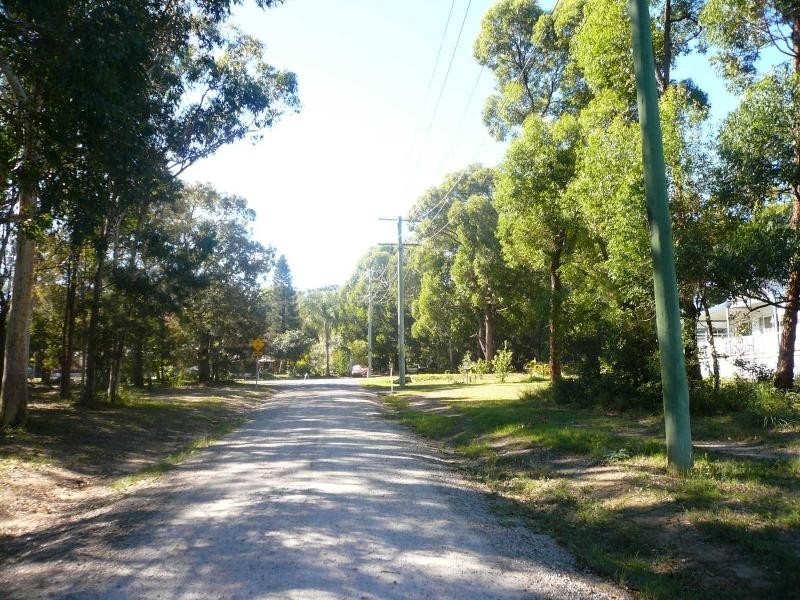 8 Noogie Street, Macleay Island QLD 4184