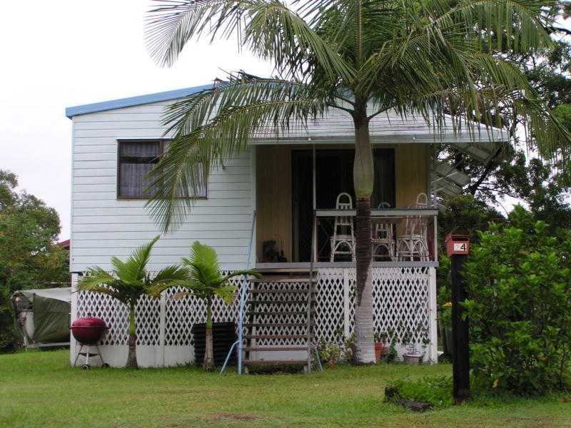 24 Udara Street, Macleay Island QLD 4184