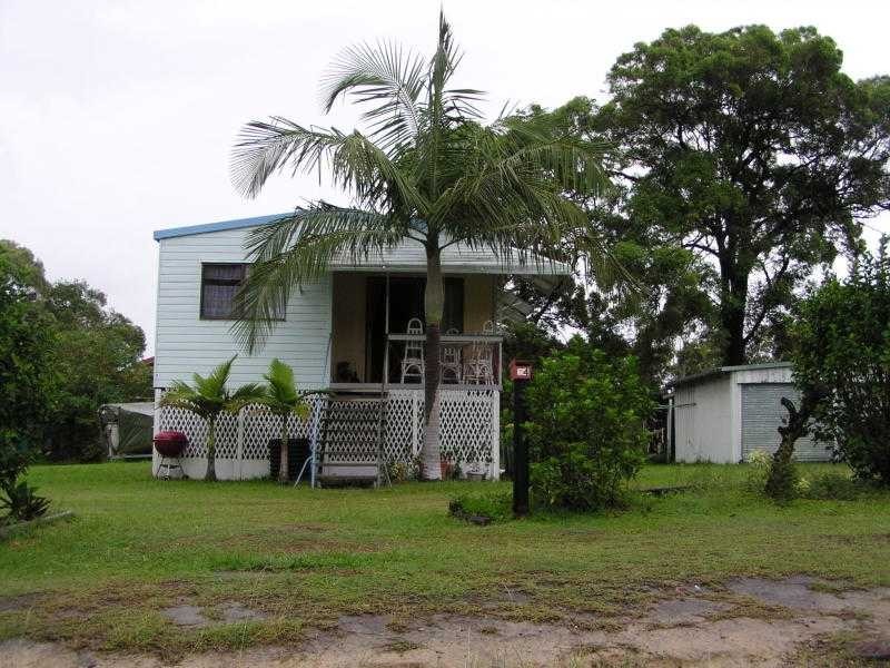 24 Udara Street, Macleay Island QLD 4184