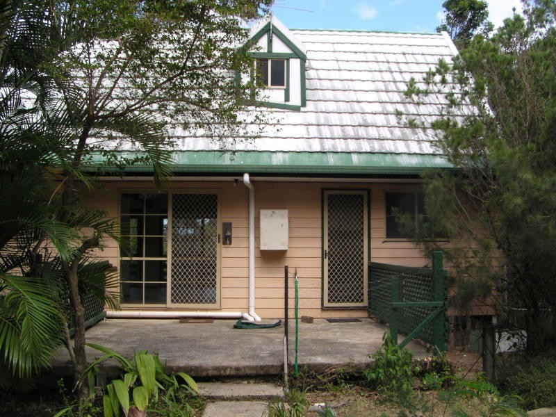 15 Golden Sands Boulevard, Macleay Island QLD 4184