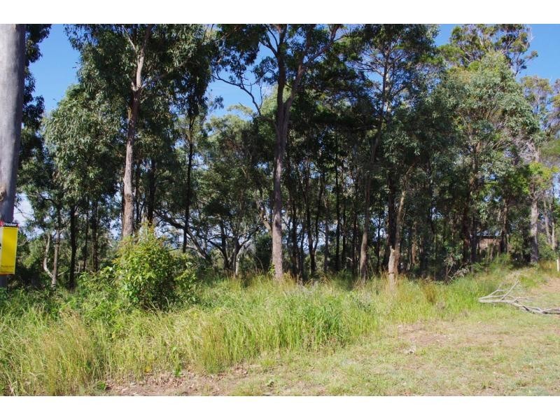 13 Beelong Street, Macleay Island QLD 4184