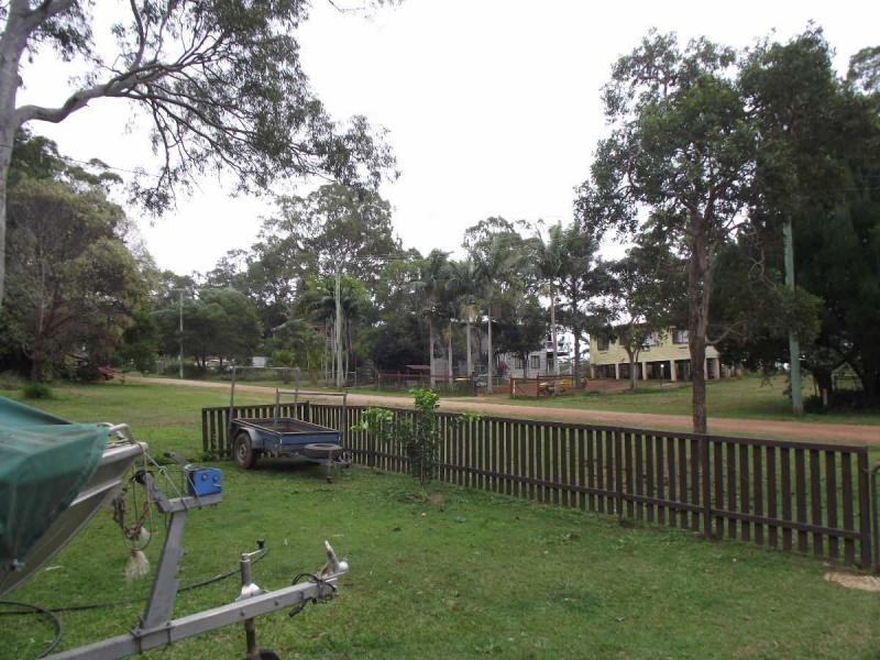 30 Perulpa Drive, Lamb Island QLD 4184