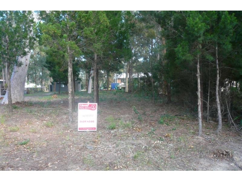 17 Natone Terrace, Macleay Island QLD 4184