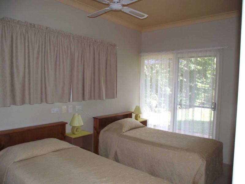 34 Noyes Parade, Karragarra Island QLD 4184