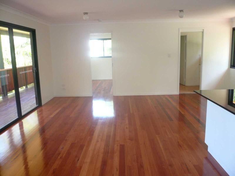 27 Beelong Street, Macleay Island QLD 4184