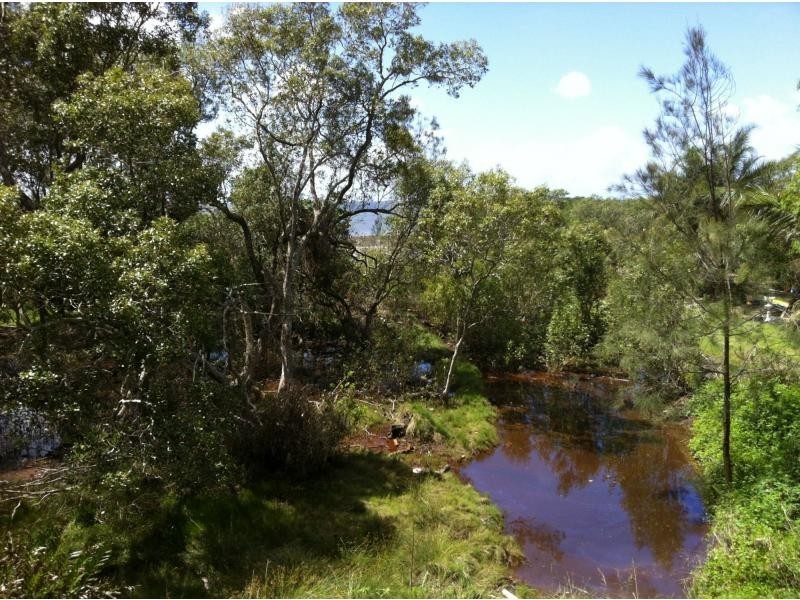 27 Beelong Street, Macleay Island QLD 4184