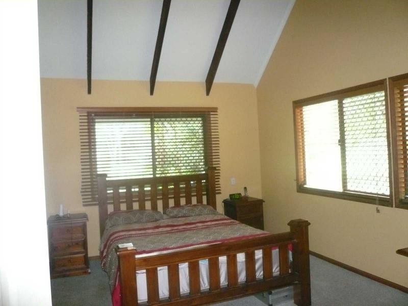 4 Wanda Street, Macleay Island QLD 4184