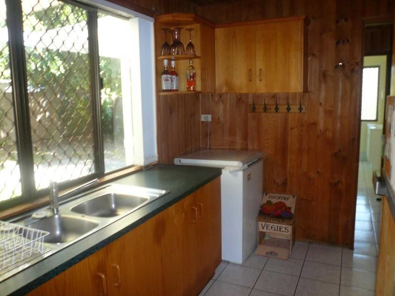 4 Wanda Street, Macleay Island QLD 4184