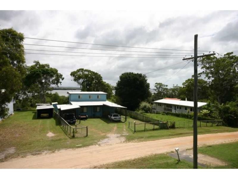 27 Charles Terrace, Macleay Island QLD 4184