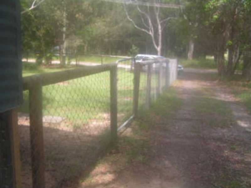 27 Tingara Street, Macleay Island QLD 4184