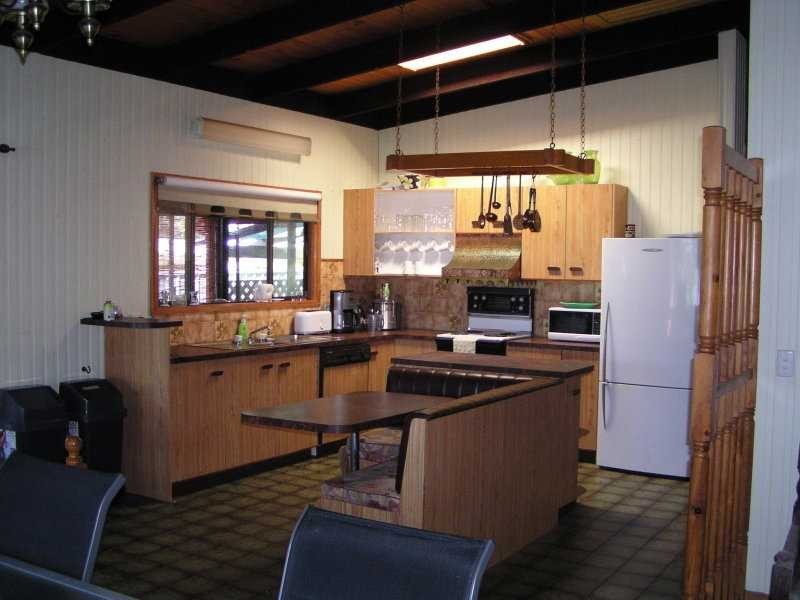 3 Treasure Island Avenue, Karragarra Island QLD 4184