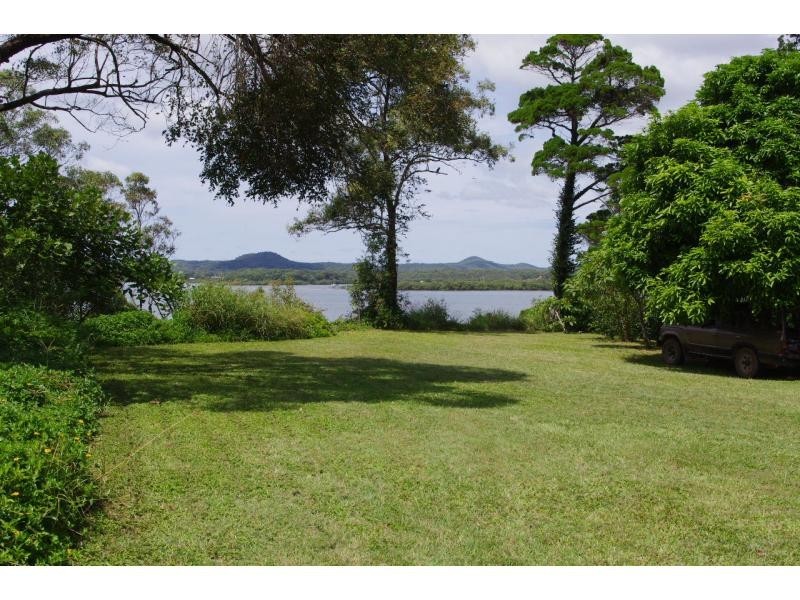 30 Tina Avenue, Lamb Island QLD 4184