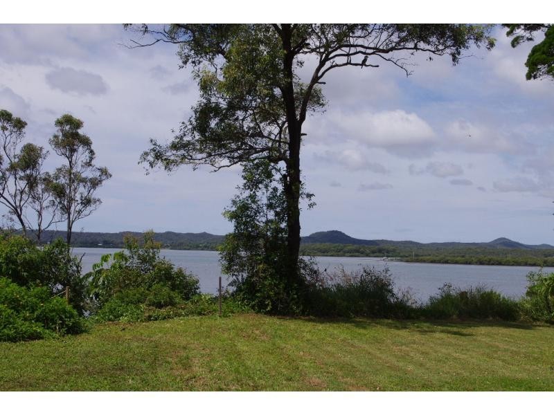 30 Tina Avenue, Lamb Island QLD 4184