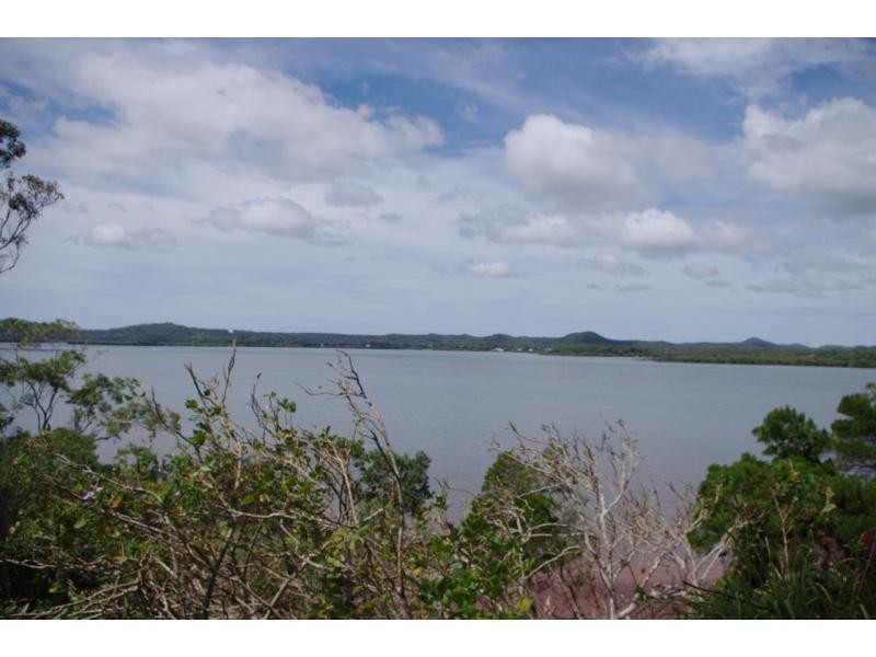30 Tina Avenue, Lamb Island QLD 4184