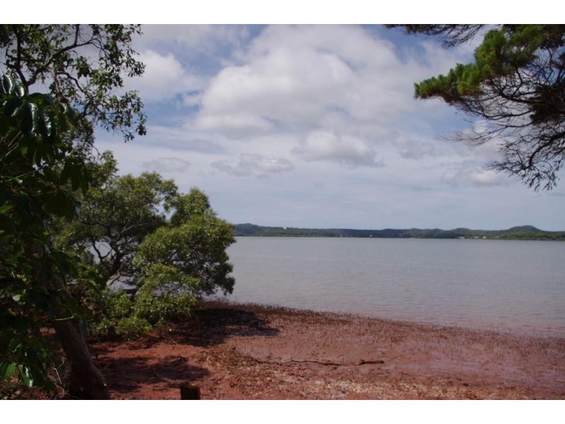 30 Tina Avenue, Lamb Island QLD 4184