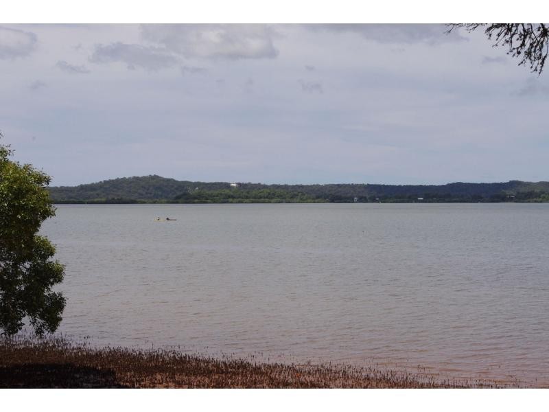 30 Tina Avenue, Lamb Island QLD 4184