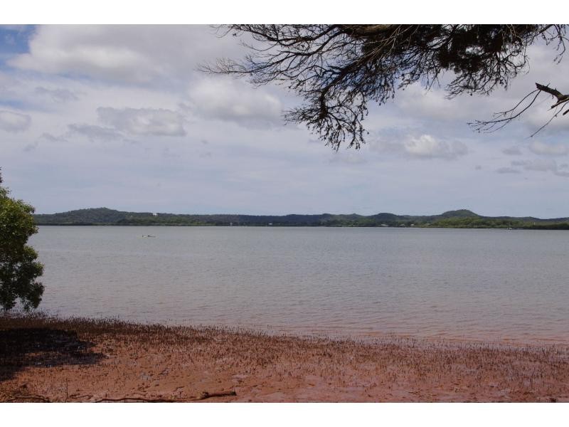 30 Tina Avenue, Lamb Island QLD 4184