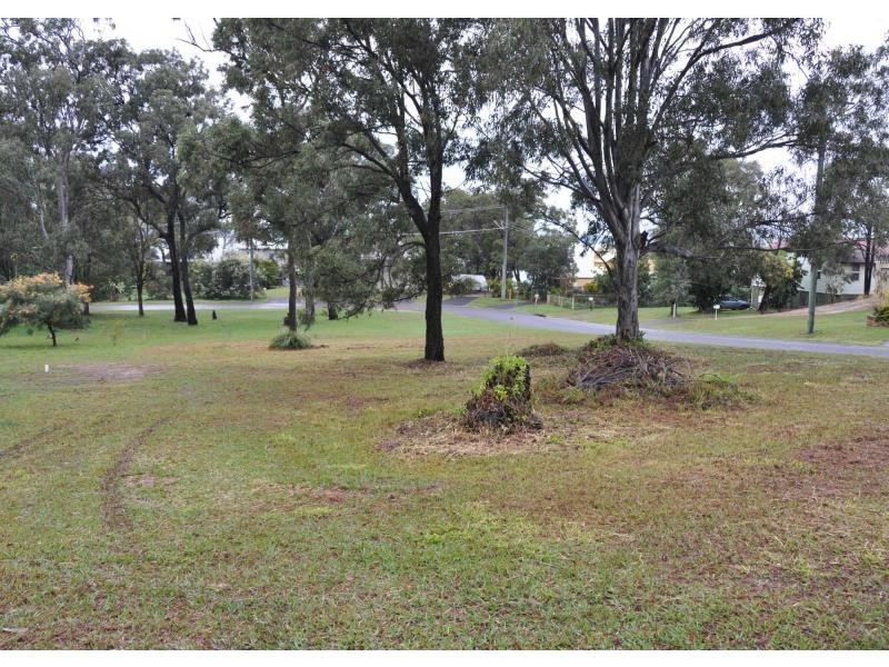 2 Alkira Street, Macleay Island QLD 4184