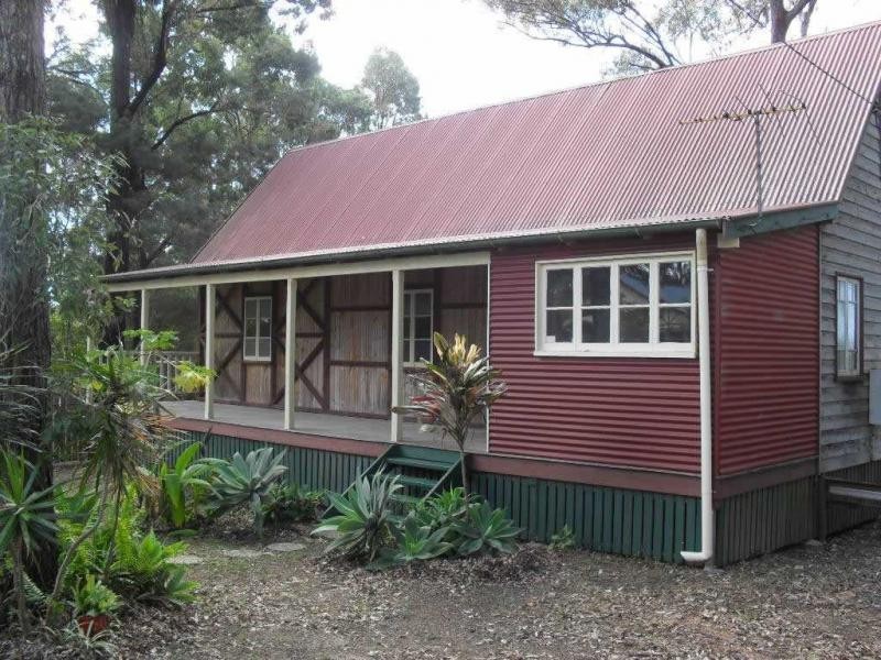 31 Calm Waters Crescent, Macleay Island QLD 4184