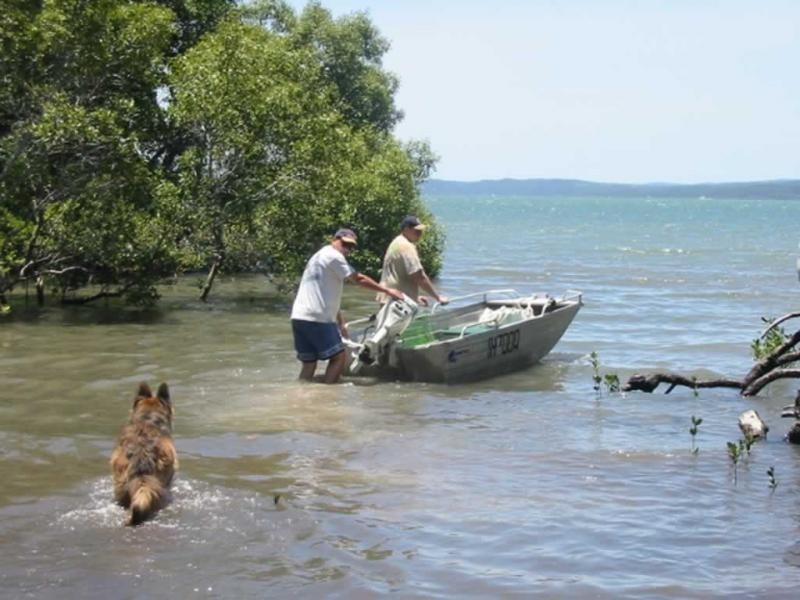 31 Calm Waters Crescent, Macleay Island QLD 4184