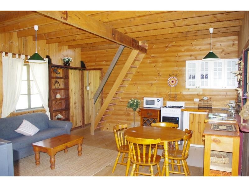 31 Calm Waters Crescent, Macleay Island QLD 4184